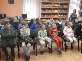 Klasa II b w Bibliotece Pedagogicznej